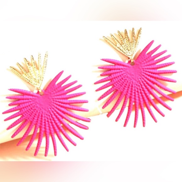 Zara “Radiance” Hot Pink Heart Crown Sunburst Beam Ray Regal Royal Gold Earrings - Picture 9 of 16